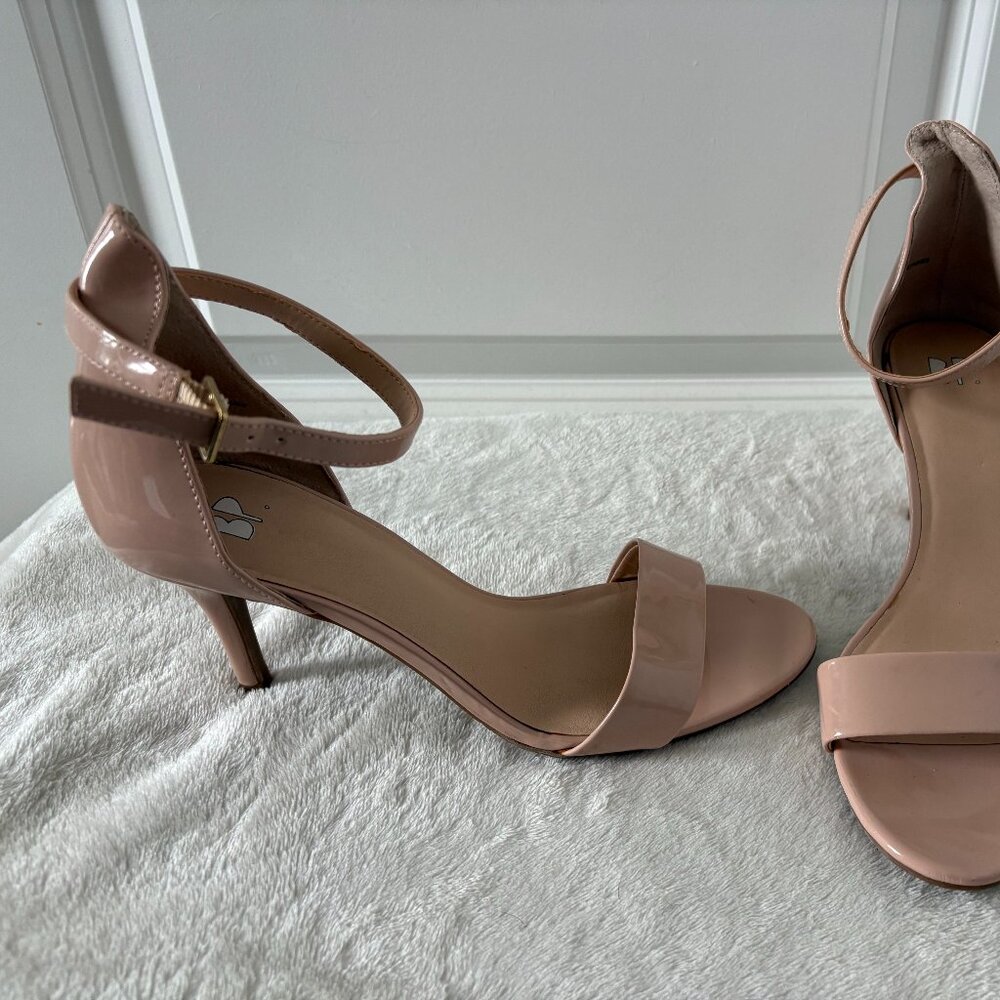 BP simple heeled sandals